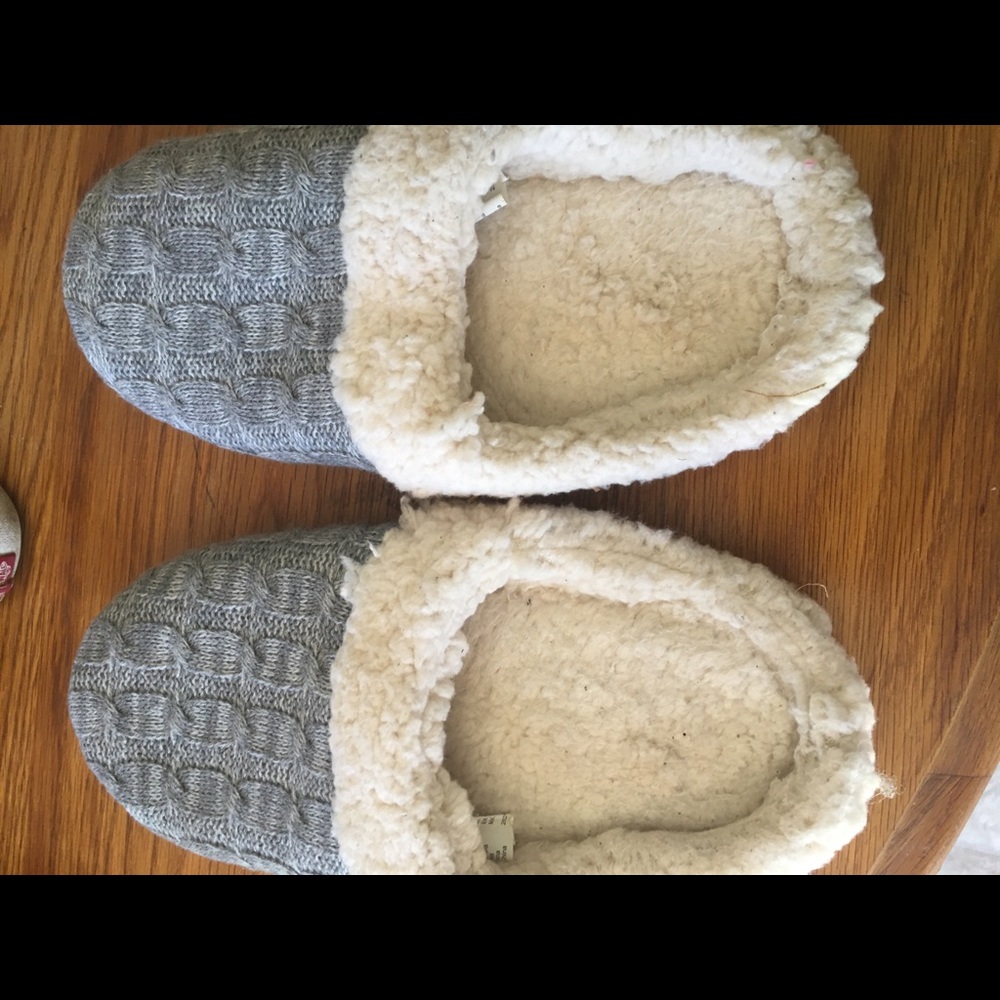 Ladies slippers